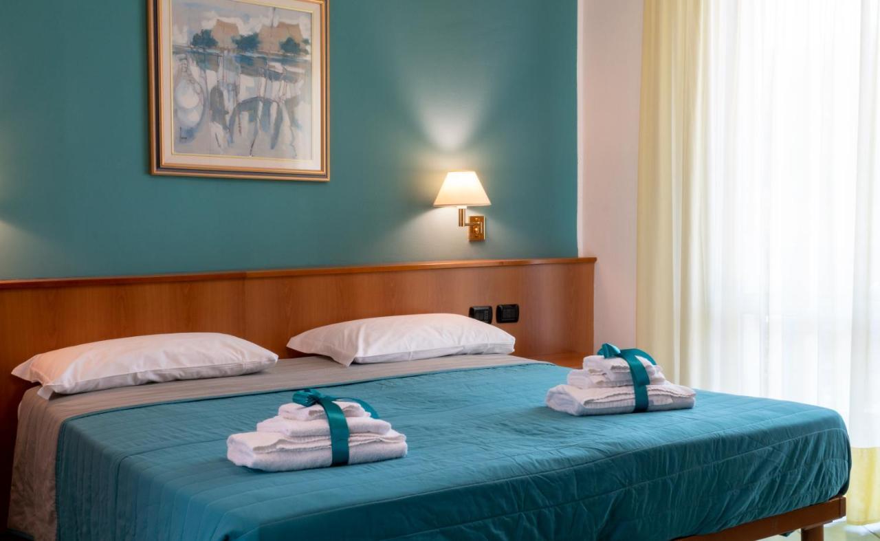 Hotel Alisei Линяно Сабиадоро Екстериор снимка