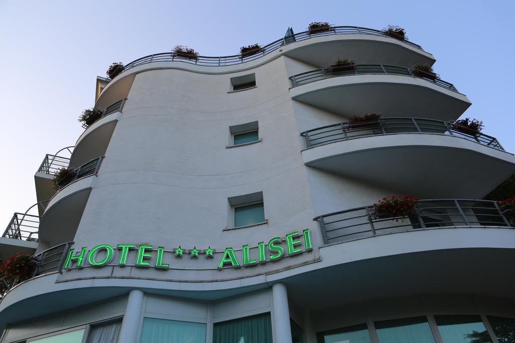 Hotel Alisei Линяно Сабиадоро Екстериор снимка