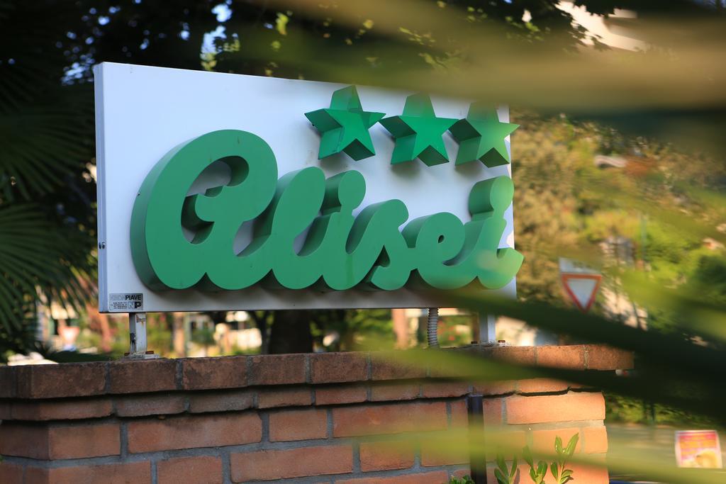 Hotel Alisei Линяно Сабиадоро Екстериор снимка
