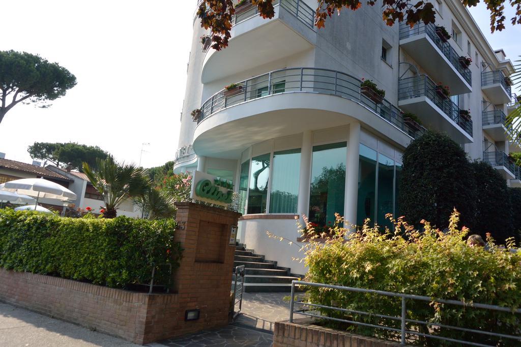 Hotel Alisei Линяно Сабиадоро Екстериор снимка
